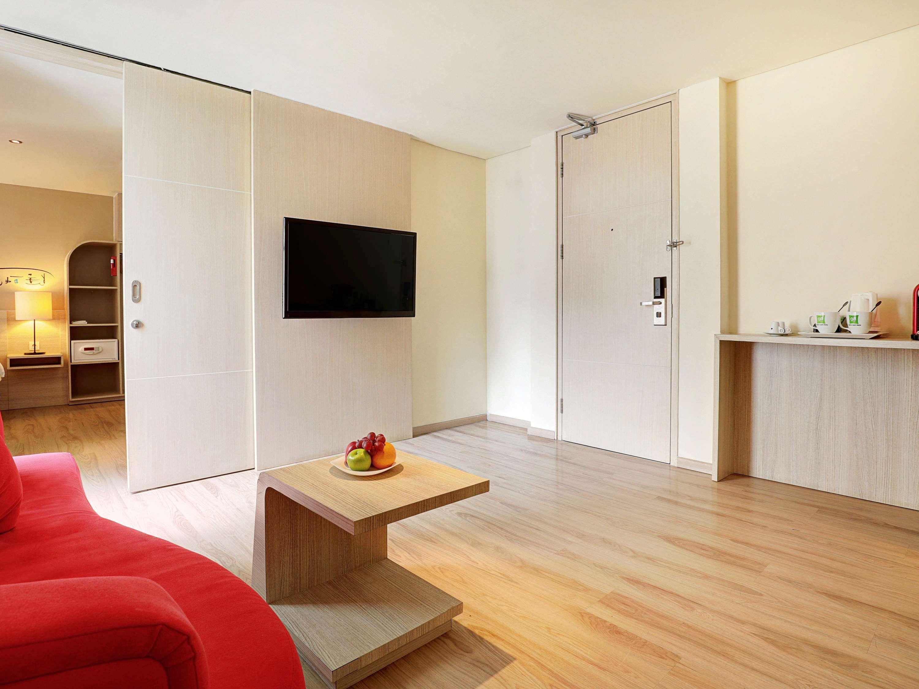 Ibis Styles Jakarta Gajah Mada Ngoại thất bức ảnh