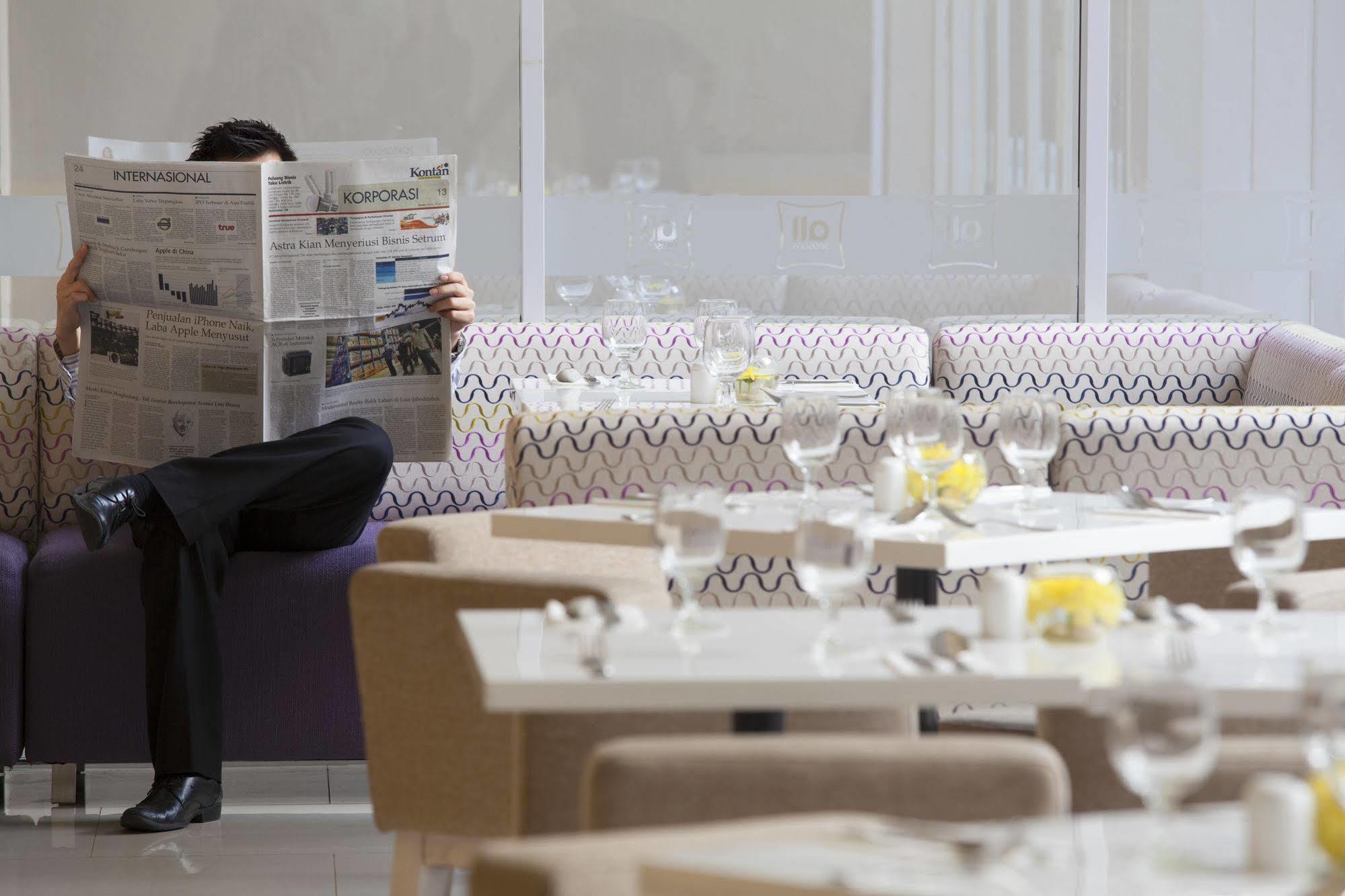 Ibis Styles Jakarta Gajah Mada Ngoại thất bức ảnh