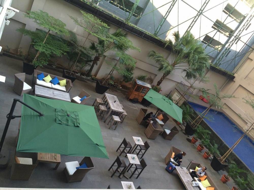 Ibis Styles Jakarta Gajah Mada Ngoại thất bức ảnh