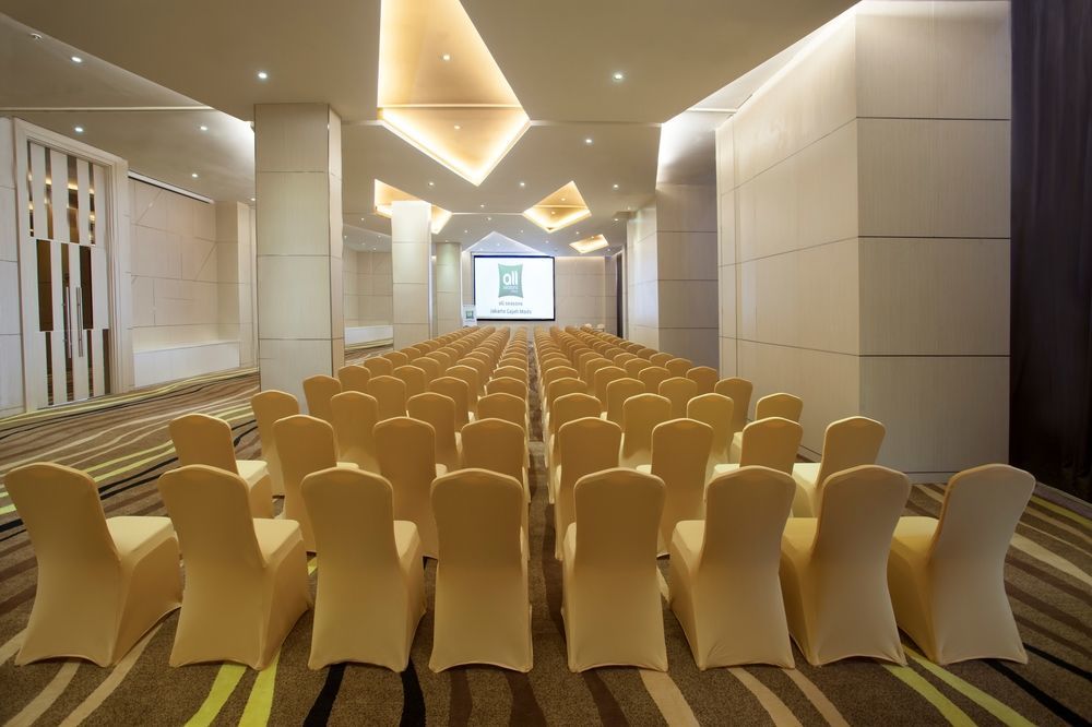 Ibis Styles Jakarta Gajah Mada Ngoại thất bức ảnh